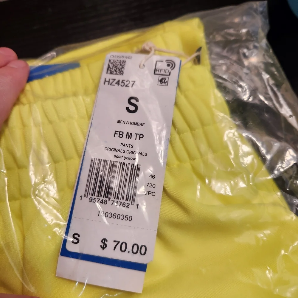 NWT Adidas Into the Metaverse BAYC PUNKS Tracksuit + Beanie S - Picture 9 of 15